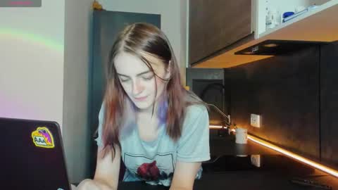 Snapshot of mistiva chatting on 12, 9, 2025 Hi everyone Im Tina online show from 12, 9, 2025