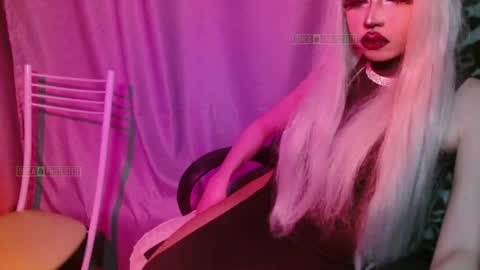 Snapshot of mistr_daria_femdom chatting on 8, 5, 2026 mistr_daria_femdom online show from 8, 5, 2026