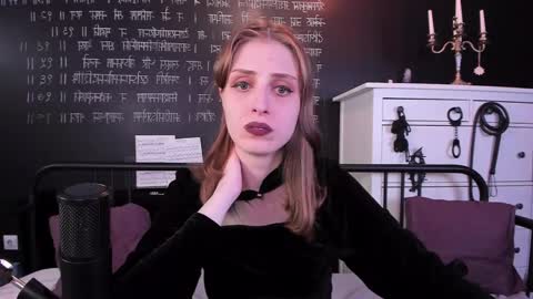 Snapshot of mistress_marlene chatting on 28, 12, 2024 Mistress Marlene online show from 28, 12, 2024