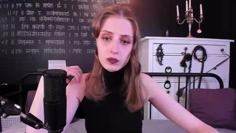 Snapshot of mistress_marlene chatting on 18, 1, 2025 Mistress Marlene online show from 18, 1, 2025