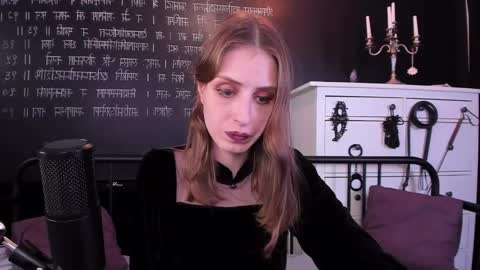 Snapshot of mistress_marlene chatting on 24, 1, 2025 Mistress Marlene online show from 24, 1, 2025