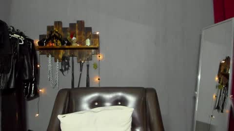 Snapshot of mistress_pamela_ chatting on 8, 12, 2024 Mistress Pamela online show from 8, 12, 2024