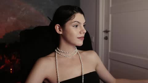 Snapshot of mistress_rochelle chatting on 5, 3, 2025 Miss Rochelle online show from 5, 3, 2025