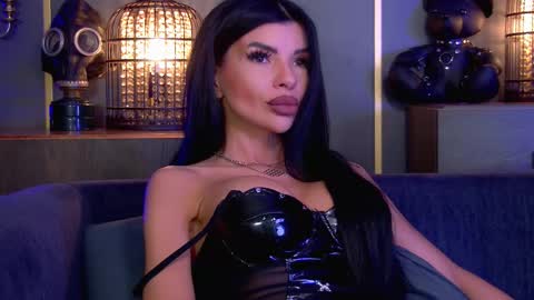 Elenia online show from 5, 3, 2026