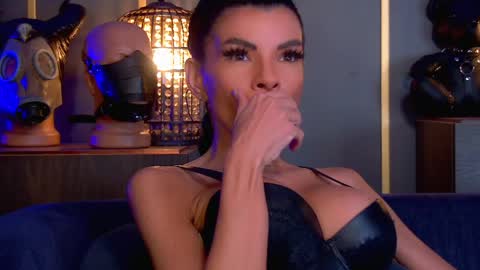 Elenia online show from 6, 5, 2026