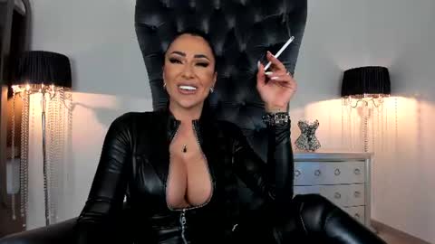 mistresskennya online show from 10, 6, 2026
