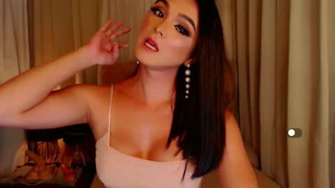 Snapshot of mistressseductionleah chatting on 24, 2, 2025 Leah online show from 24, 2, 2025