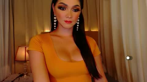 Snapshot of mistressseductionleah chatting on 10, 4, 2026 Leah online show from 10, 4, 2026