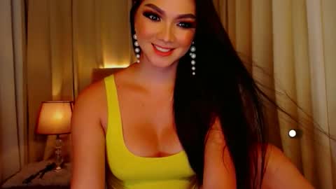 Snapshot of mistressseductionleah chatting on 15, 4, 2026 Leah online show from 15, 4, 2026