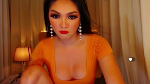 Snapshot of mistressseductionleah chatting on 19, 4, 2026 Leah online show from 19, 4, 2026