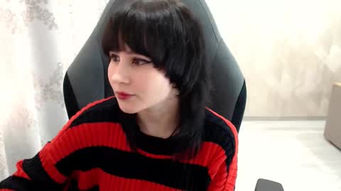 Snapshot of misty_dark chatting on 9, 10, 2025 misty_dark online show from 9, 10, 2025