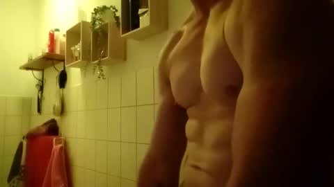 Snapshot of mitchi198989 chatting on 15, 12, 2025 mitchi198989 online show from 15, 12, 2025