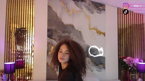 Mtica Brennet online show from 26, 3, 2026