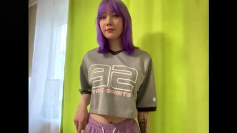 Snapshot of mitsuri_kim chatting on 17, 10, 2025 Mila online show from 17, 10, 2025
