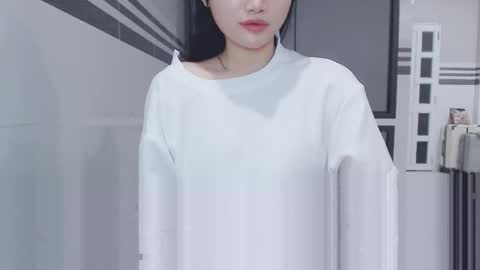 Snapshot of miu_cute chatting on 7, 4, 2026 miu_cute online show from 7, 4, 2026