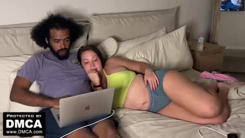 Snapshot of mixedislandcouple chatting on 19, 9, 2025 Ur Fav Island Couple online show from 19, 9, 2025