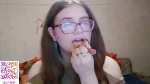 Milana online show from 2, 12, 2025