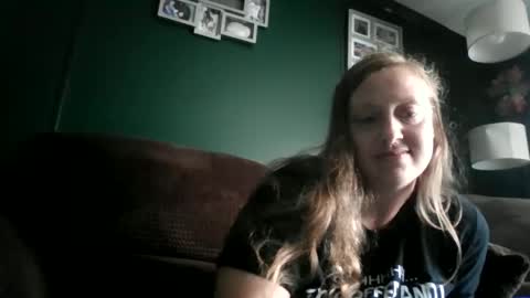 Snapshot of miztrezk chatting on 8, 9, 2025 miztrezk online show from 8, 9, 2025
