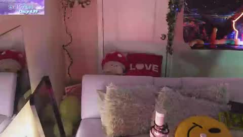 Hera  Tethra Bathtub stream  20k followers  Ask about our custom videos3 online show from 19, 2, 2025