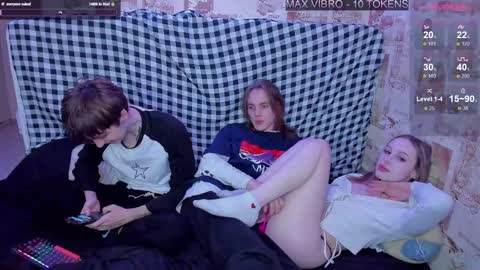 Tim and Lisa  Simon and Luna online show from 15, 2, 2025