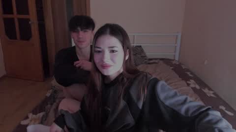 Snapshot of mmkakpoxyi22 chatting on 13, 12, 2024 alice and ray online show from 13, 12, 2024