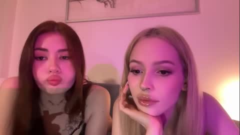 Snapshot of mmkakpoxyi22 chatting on 11, 9, 2025 alice and ray online show from 11, 9, 2025