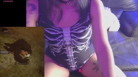 minaDarling online show from 26, 11, 2025