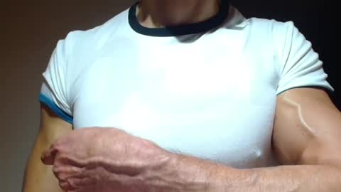 Snapshot of mmuscularman chatting on 24, 9, 2025 mmuscularman online show from 24, 9, 2025