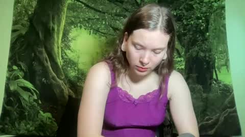 Snapshot of mo0n_goddess chatting on 7, 7, 2026 Misty online show from 7, 7, 2026