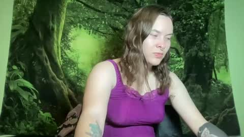 Snapshot of mo0n_goddess chatting on 7, 7, 2026 Misty online show from 7, 7, 2026