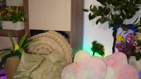 Snapshot of moan_4_you chatting on 18, 4, 2026 Ruxxx online show from 18, 4, 2026