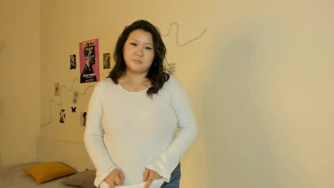 Snapshot of moanshade chatting on 7, 5, 2026 CandyStacy online show from 7, 5, 2026