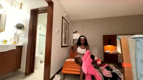 Mocha  BDAY JAN 13  online show from 22, 4, 2026