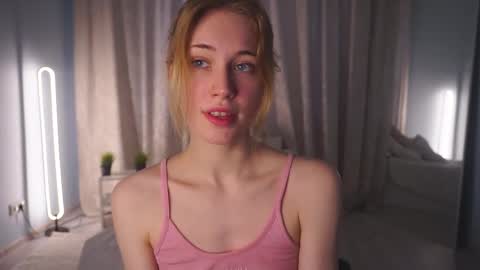 Snapshot of moiraalsbrook chatting on 20, 2, 2025 Diana online show from 20, 2, 2025