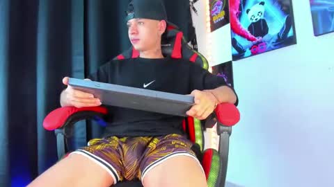 moises_23cm online show from 13, 12, 2024