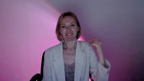 Snapshot of mollilove chatting on 20, 5, 2026 mollilove online show from 20, 5, 2026