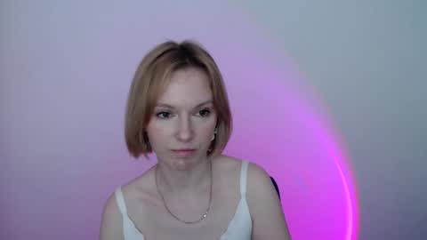 Snapshot of mollilove chatting on 22, 5, 2026 mollilove online show from 22, 5, 2026