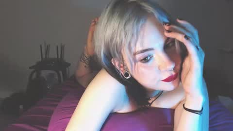 Snapshot of molly_crow chatting on 8, 12, 2024 Molly Crow online show from 8, 12, 2024