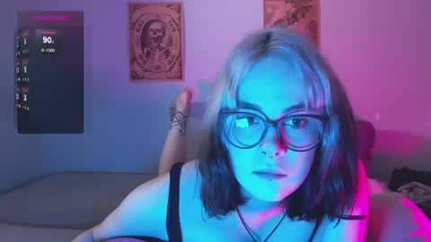 Snapshot of molly_crow chatting on 15, 12, 2024 Molly Crow online show from 15, 12, 2024
