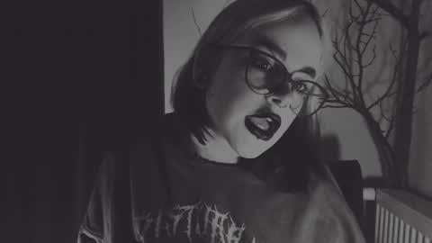 Snapshot of molly_crow chatting on 16, 1, 2025 Molly Crow online show from 16, 1, 2025