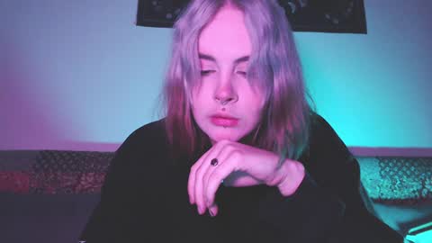 Snapshot of molly_crow chatting on 7, 2, 2025 Molly Crow online show from 7, 2, 2025