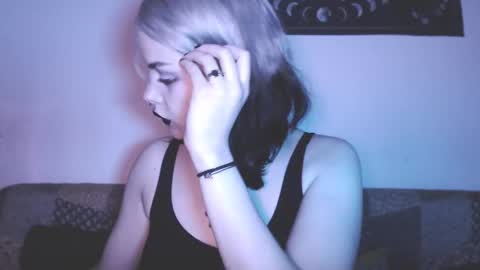 Snapshot of molly_crow chatting on 15, 2, 2025 Molly Crow online show from 15, 2, 2025
