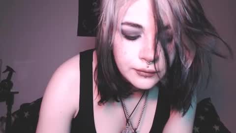 Snapshot of molly_crow chatting on 17, 2, 2025 Molly Crow online show from 17, 2, 2025