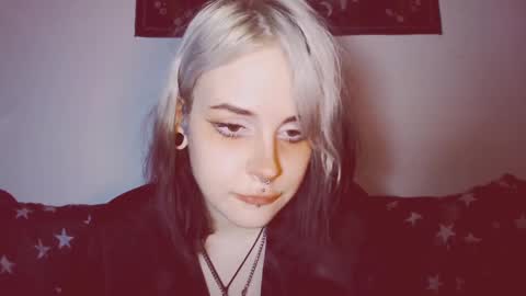 Snapshot of molly_crow chatting on 27, 2, 2025 Molly Crow online show from 27, 2, 2025