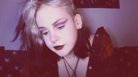 Snapshot of molly_crow chatting on 4, 3, 2025 Molly Crow online show from 4, 3, 2025