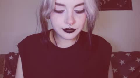 Snapshot of molly_crow chatting on 7, 3, 2025 Molly Crow online show from 7, 3, 2025
