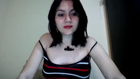 Snapshot of molly_fragance chatting on 2, 10, 2025 Molly online show from 2, 10, 2025