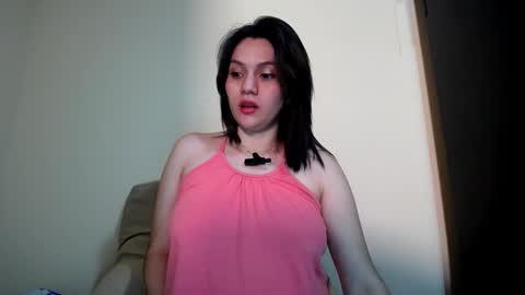 Snapshot of molly_fragance chatting on 8, 10, 2025 Molly online show from 8, 10, 2025