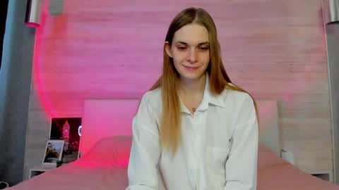 Molly Hunt online show from 3, 2, 2026