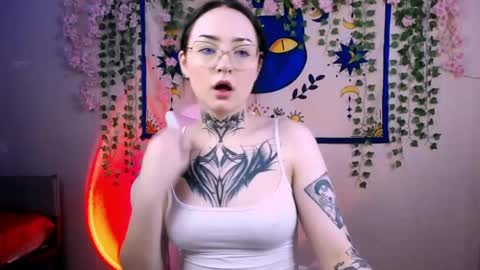 molly_kisss online show from 18, 4, 2026